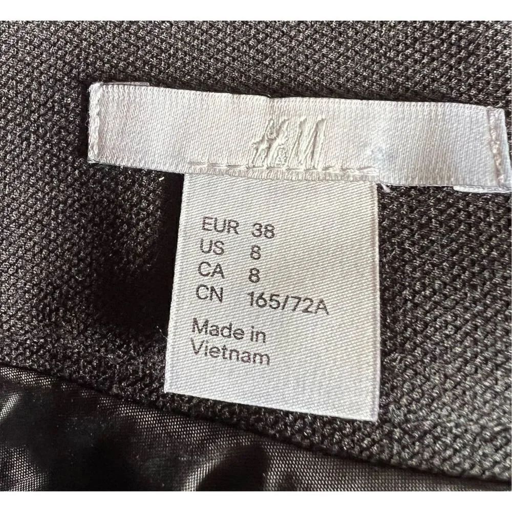 H& M Skirt  - Picture 3 of 4